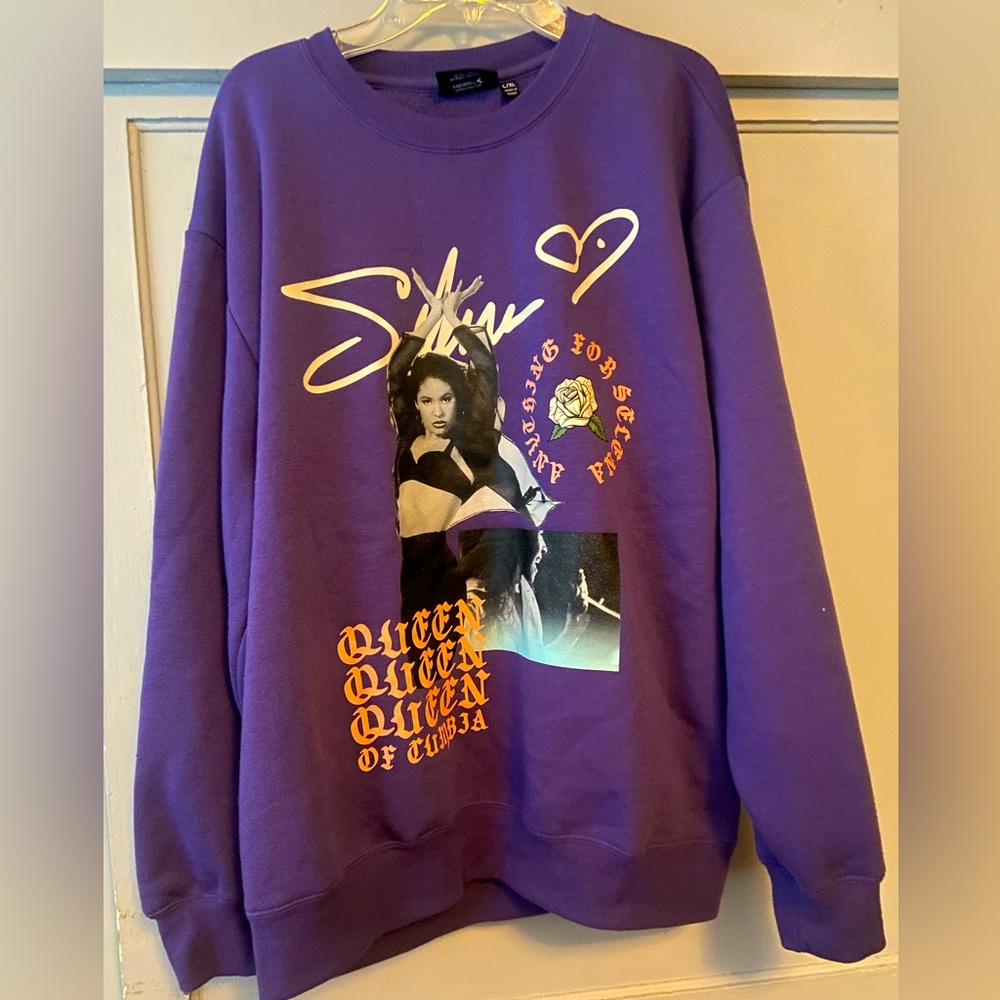 Selena sweater